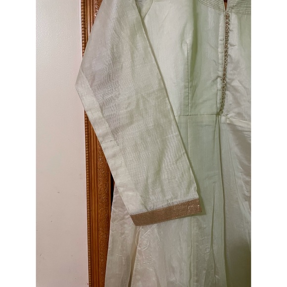 White and Gold Embroidered Gown - Picture 8 of 9